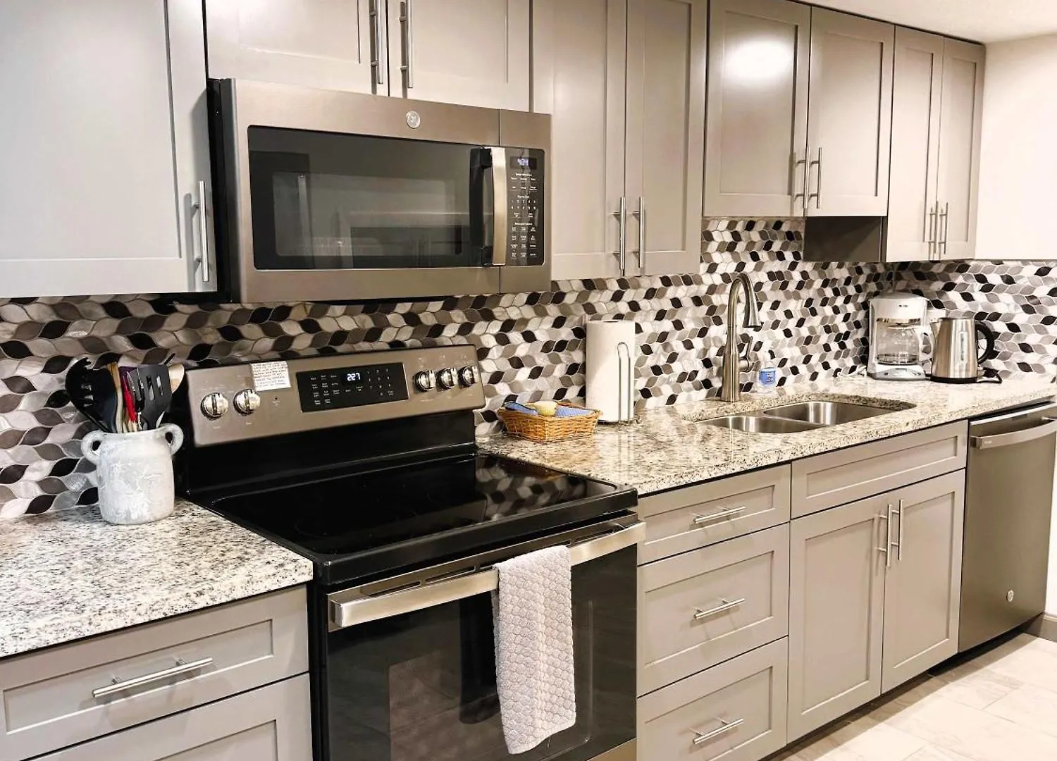 Beach Living At Villas Pappagallo Bldp West Bay 度假居